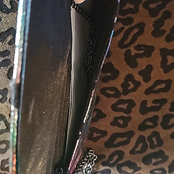 BCBG Max Mara Holographic Iridescent Clutch w/ Chain Strap Bag! - Picture 4 of 7